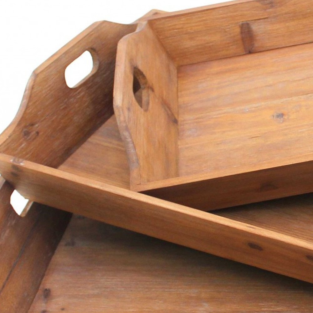 Juego de tres bandejas para servir de madera marrón