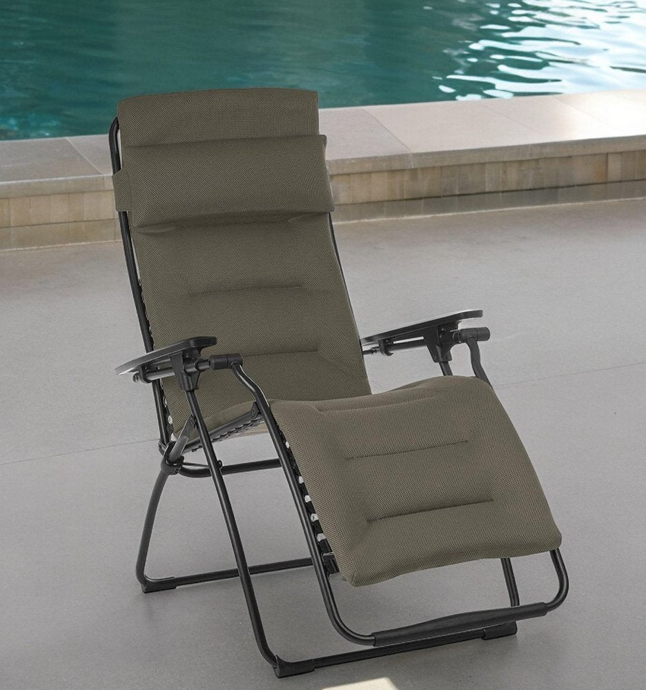 Silla de gravedad cero para exteriores de acero gris de 30" con cojín gris
