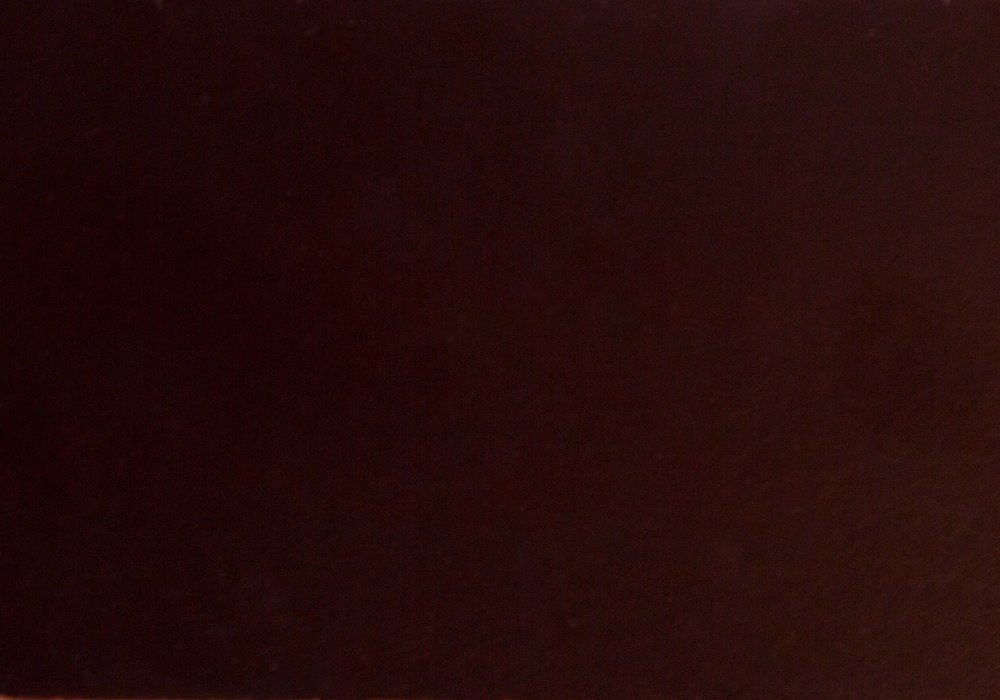 Escritorio para computadora de madera maciza marrón oscuro de 18" con tres cajones