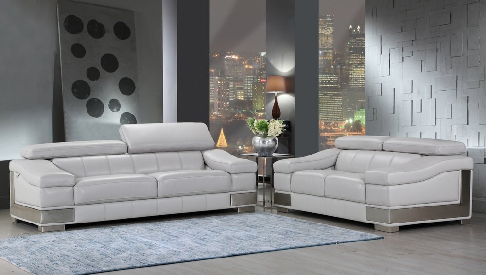 Conjunto de asientos para cinco personas de cuero italiano gris claro para interiores de dos piezas