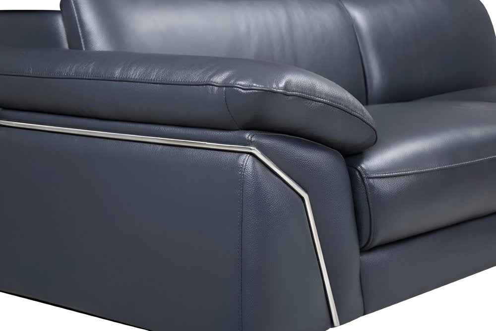 Sofá seccional de dos piezas en forma de L de cuero italiano azul marino y chaise longue