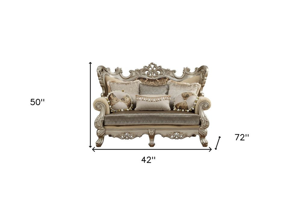 Loveseat Chesterfield de 183 cm con cojines en tonos crema y platino de damasco