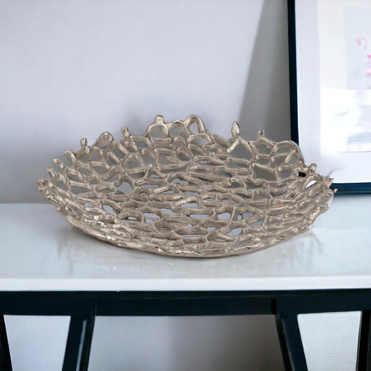 Cuenco decorativo de aluminio plateado con forma de coral de 15"