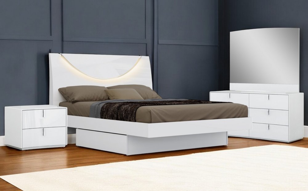Juego de dormitorio de cuatro piezas de madera maciza blanca y manufacturada con espejo