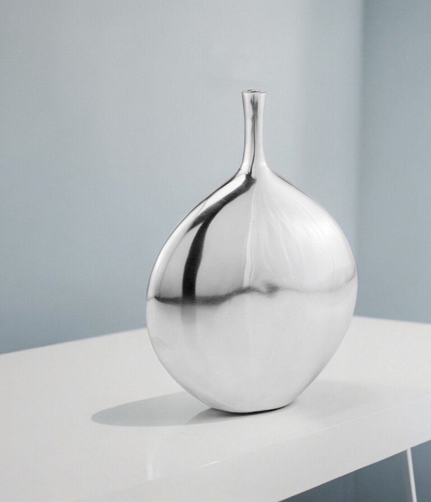 16" Silver Tulip Aluminum Table Vase