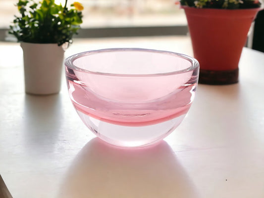 Cuenco de cristal soplado de pared gruesa de 6" de color rosa