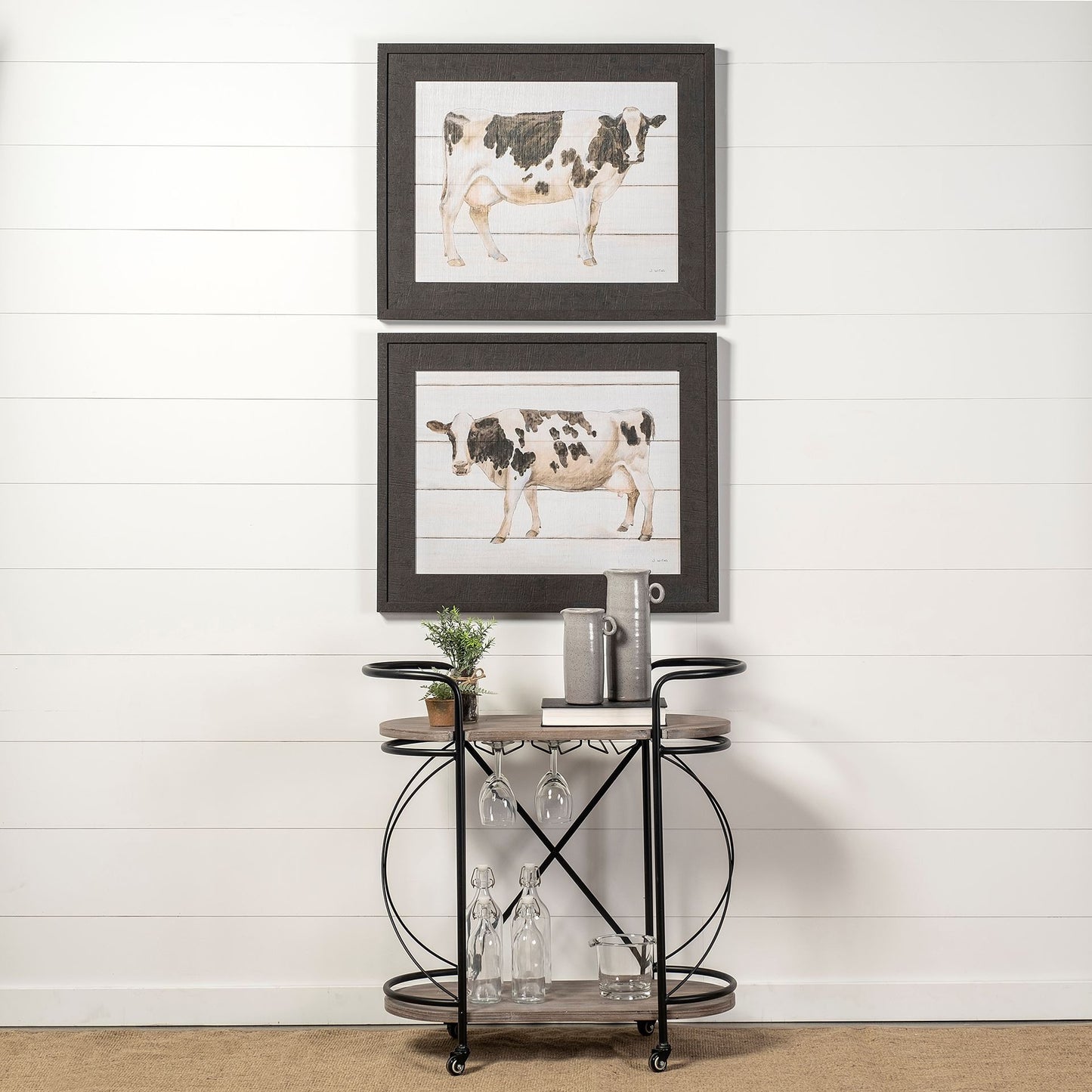 Carrito de bar Cyclider de metal negro con dos estantes de madera