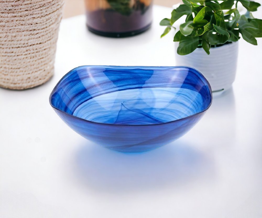 Cuenco cuadrado moderno de vidrio azul suave con remolino de 10"