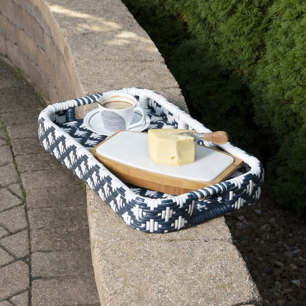 Carrito de bar con ruedas de ratán azul marino, blanco y natural de 35"