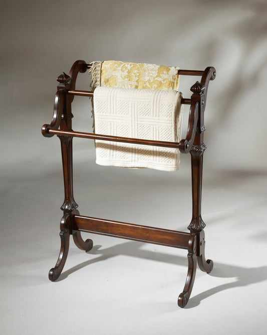 Soporte para mantas de madera de cerezo de 29" de profundidad