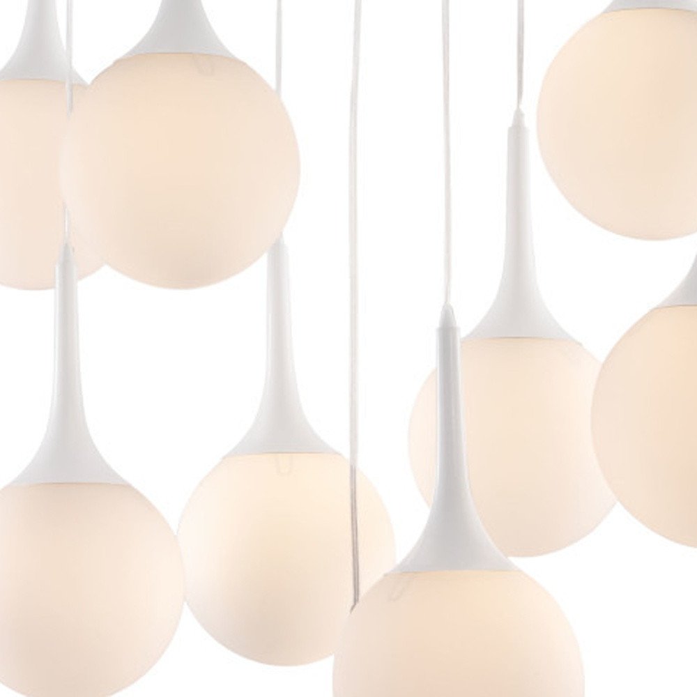 Lámpara de techo regulable de metal con nueve luces y pantalla blanca