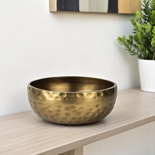 Cuenco redondo artesanal de latón antiguo martillado de 11" para centro de mesa