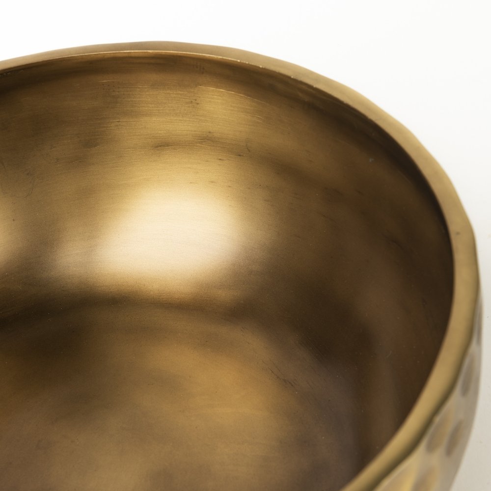 Cuenco redondo artesanal de latón antiguo martillado de 11" para centro de mesa