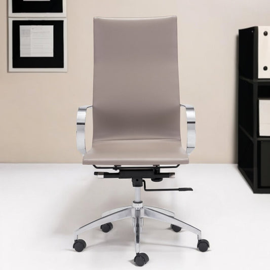 Silla de oficina giratoria ajustable con ruedas y cuero sintético en color topo y plateado
