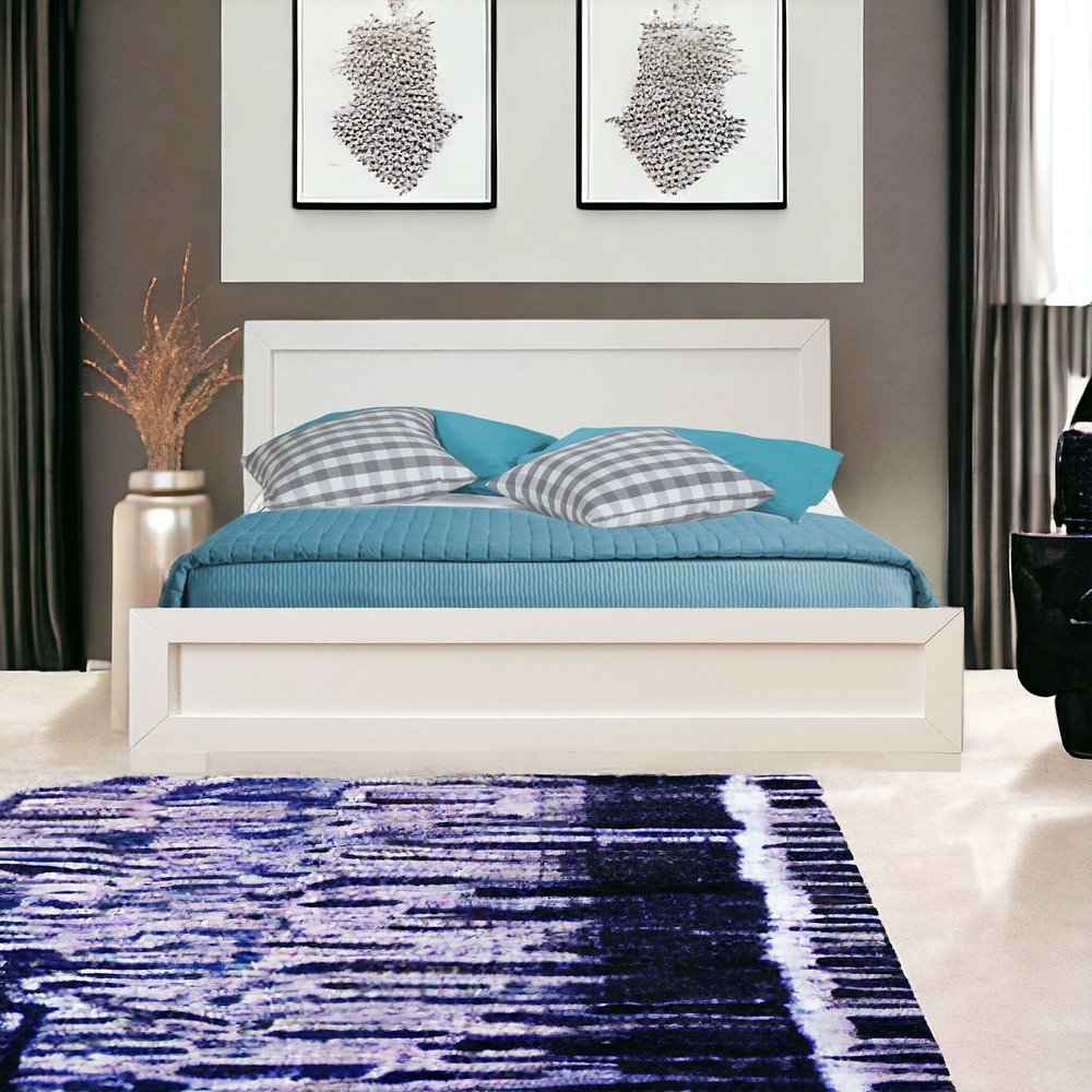 Marco de cama Queen de madera maciza y manufacturada en color blanco