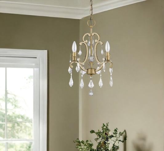 Lámpara de araña de metal con tres luces de cristal y luz regulable estilo vela dorada
