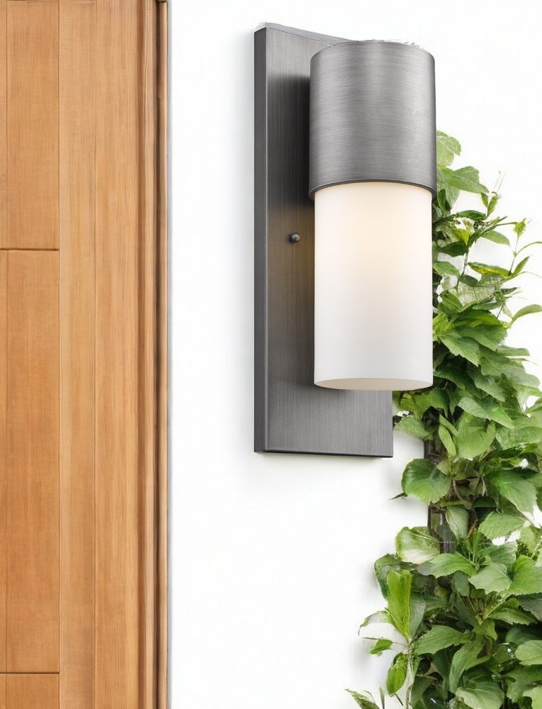 Lámpara de pared contemporánea en plata cepillada y blanco