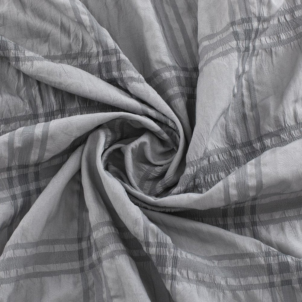 Cortina de ducha arrugada con rayas modernas en gris