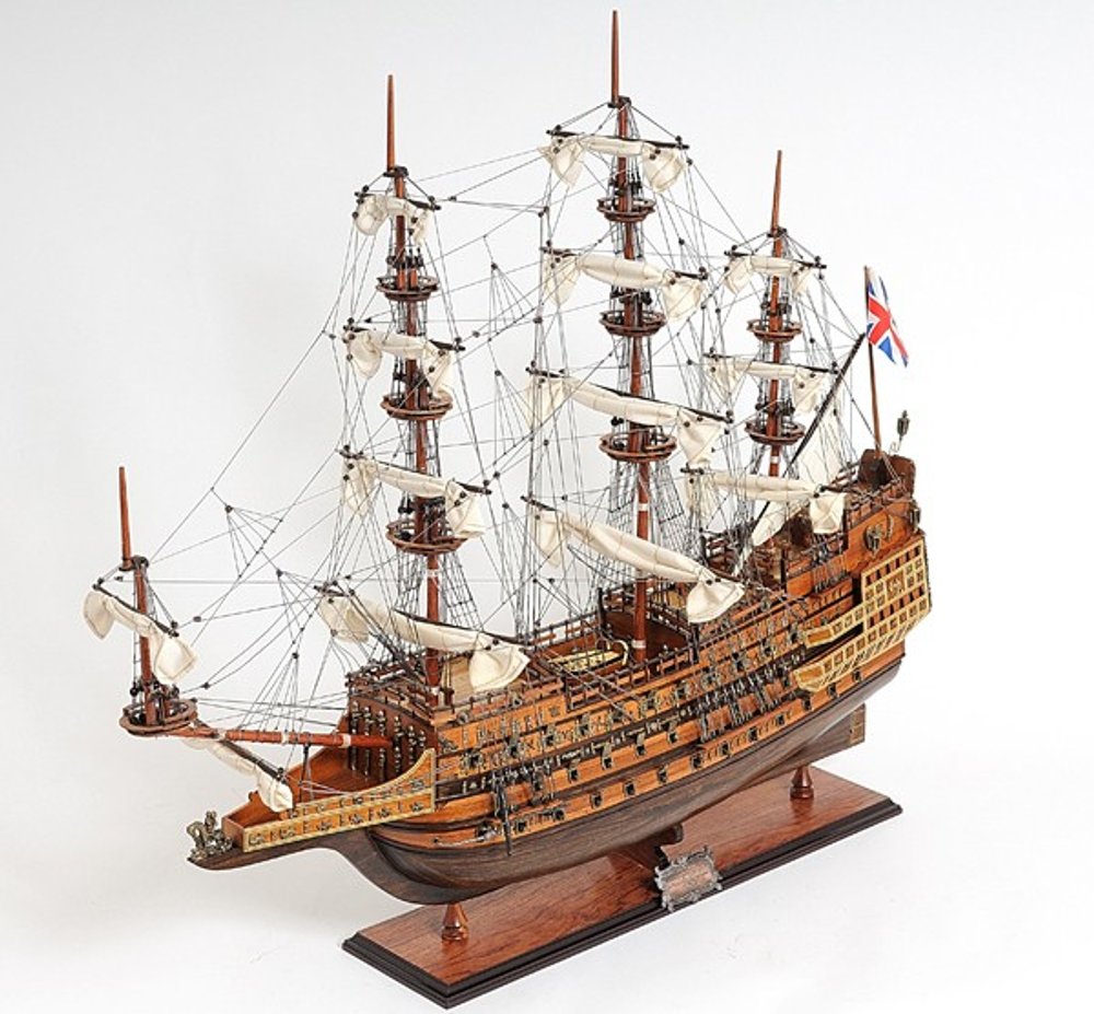 Escultura de barco Sovereign of the Seas de madera marrón de 33" pintada a mano