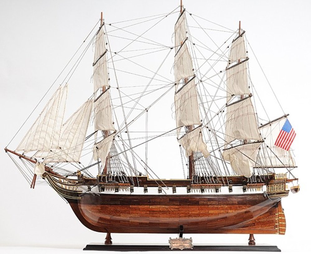 Escultura de madera marrón de 50" pintada a mano