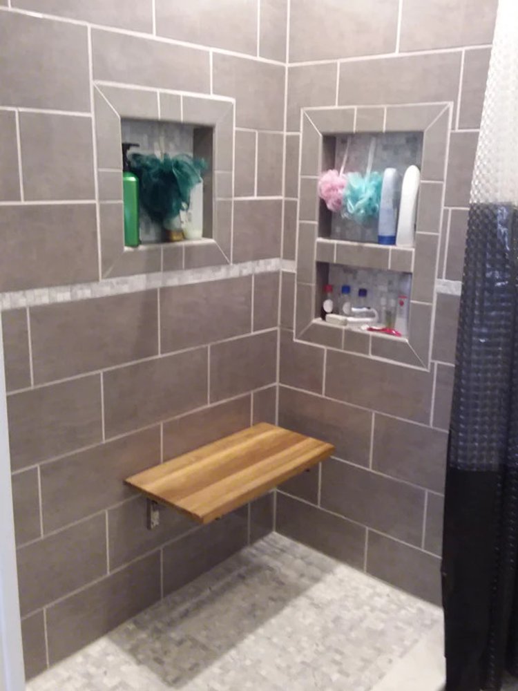 Banco de ducha de teca premium marrón de 30" para montaje en pared
