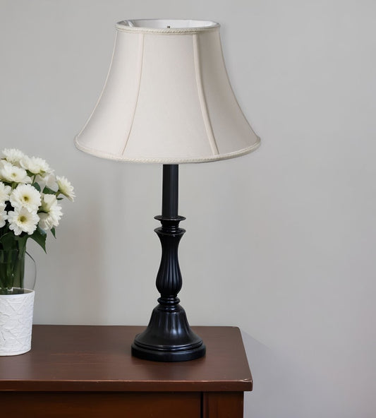 Pantalla de lámpara de campana de seda shantung color crema