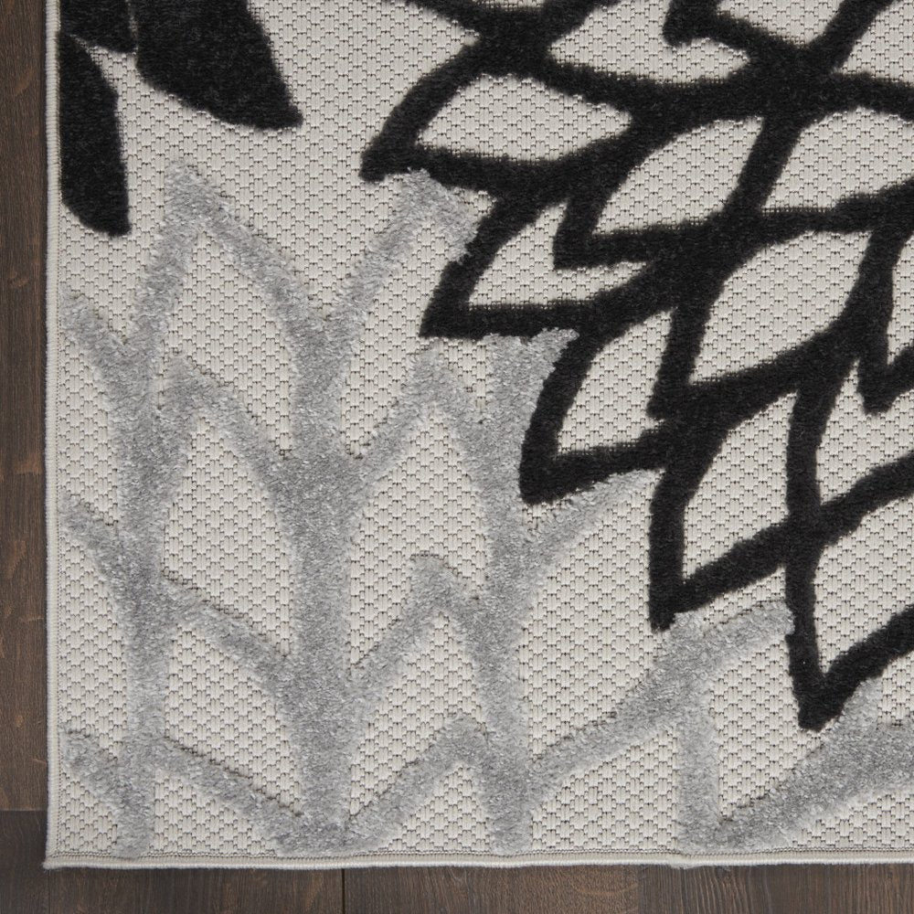 10' Black And White Indoor Outdoor Runner Rug