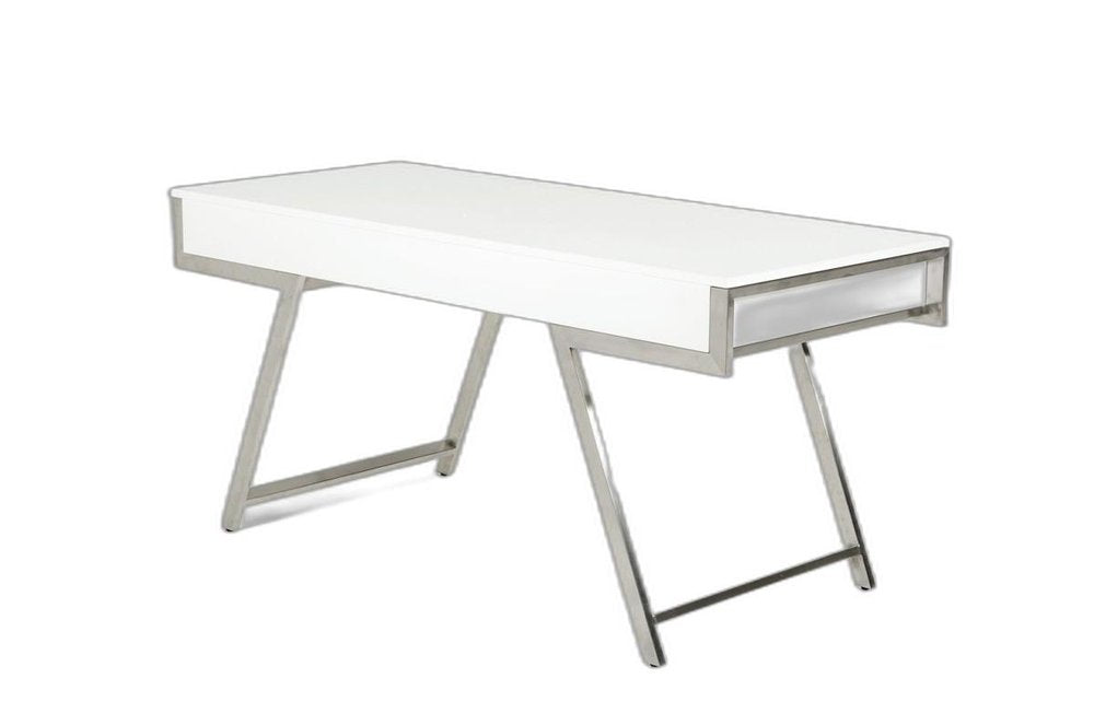 Escritorio blanco y plateado de 63" con tres cajones
