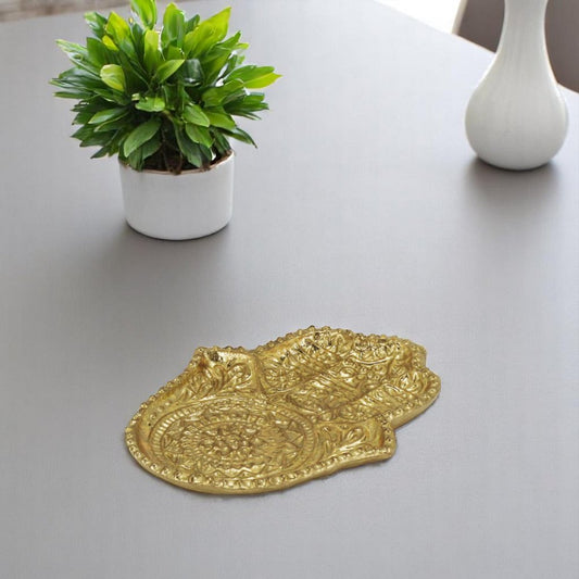 Bandeja de metal dorado novedoso de 5" hecha a mano