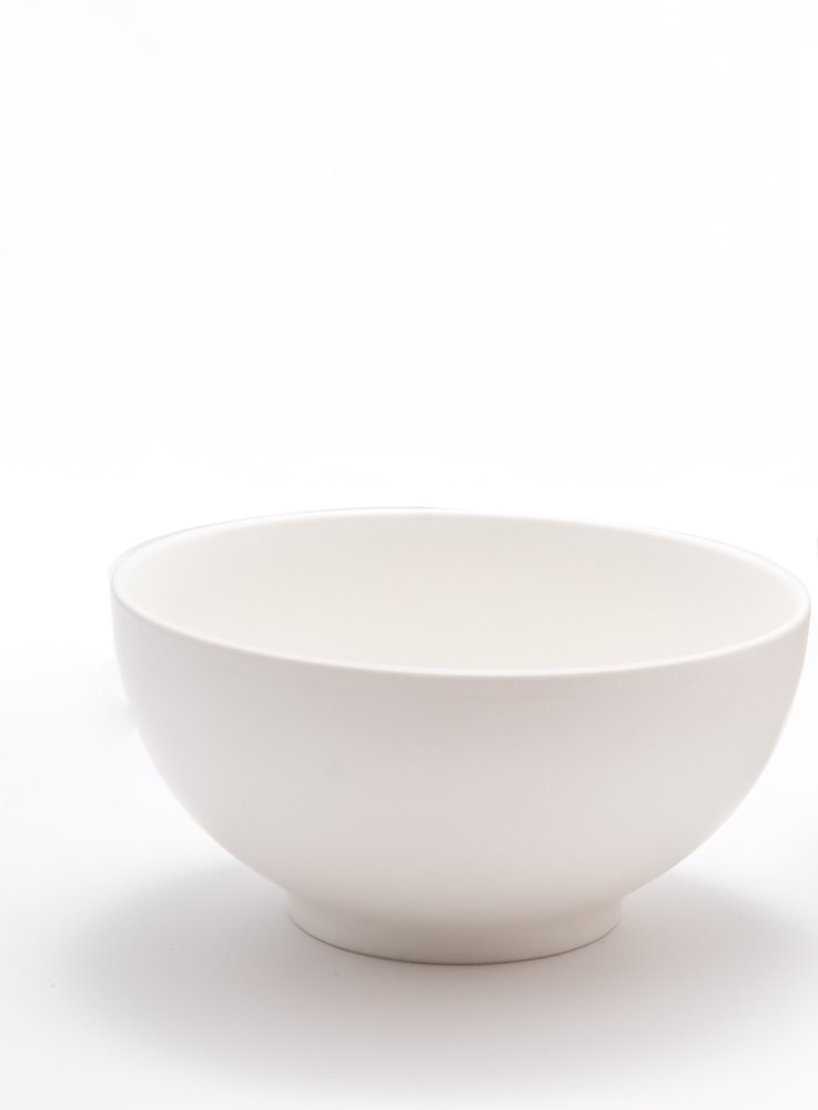 Servicio de porcelana blanca de cuatro piezas para juego de cuatro cuencos