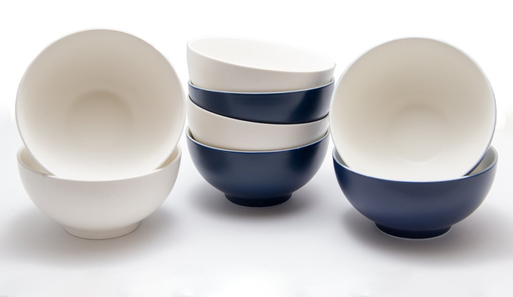 Servicio de porcelana de cuatro piezas azul y blanco para juego de cuatro cuencos