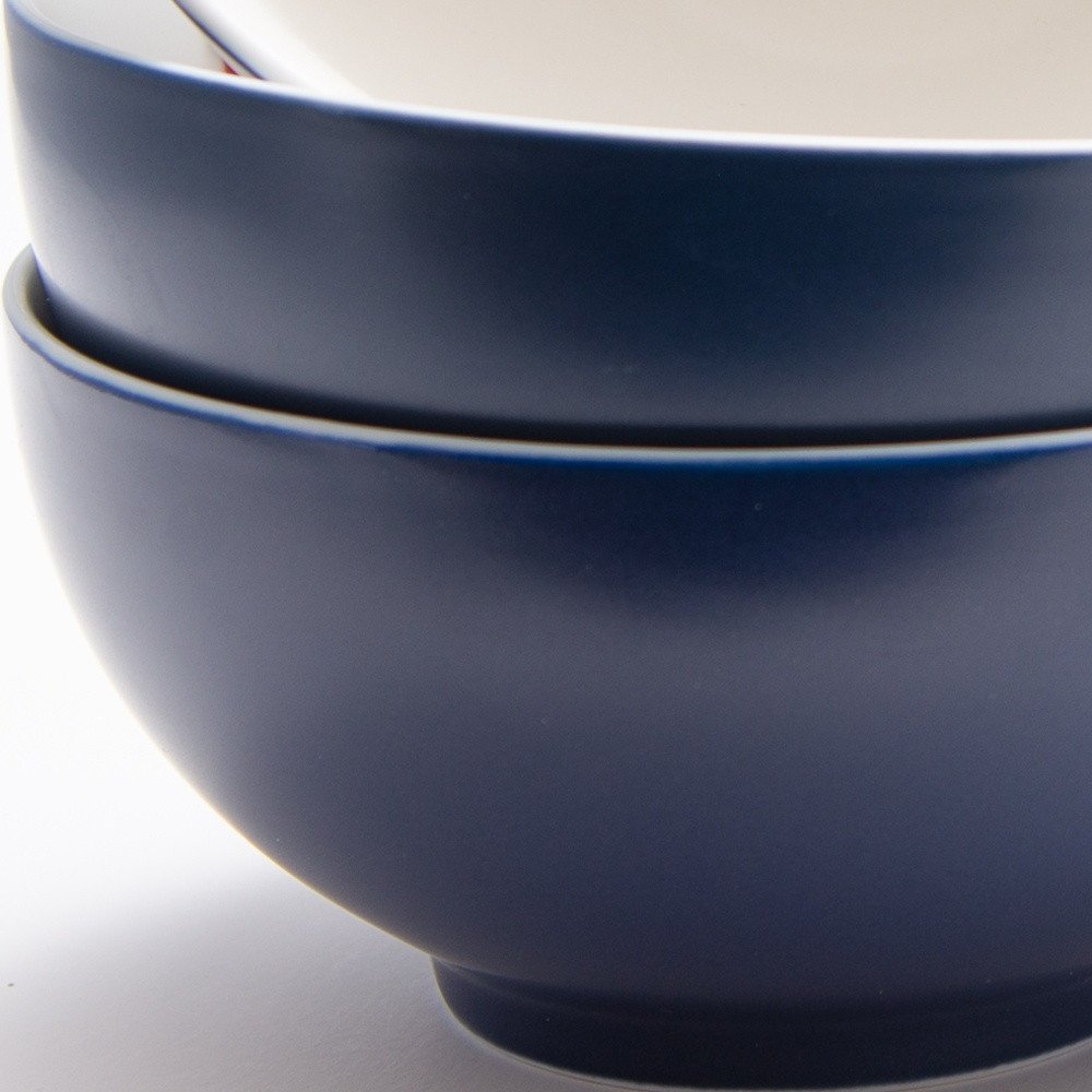 Servicio de porcelana de cuatro piezas azul y blanco para juego de cuatro cuencos