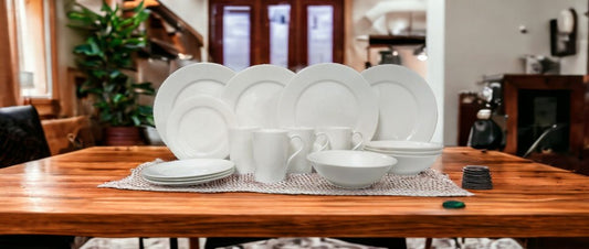 Juego de vajilla de porcelana blanca redonda de dieciséis piezas para cuatro personas