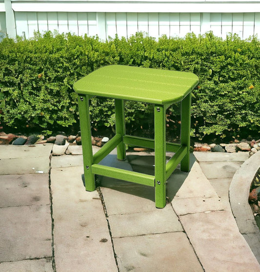 Mesa auxiliar de exterior de resina verde de 13"