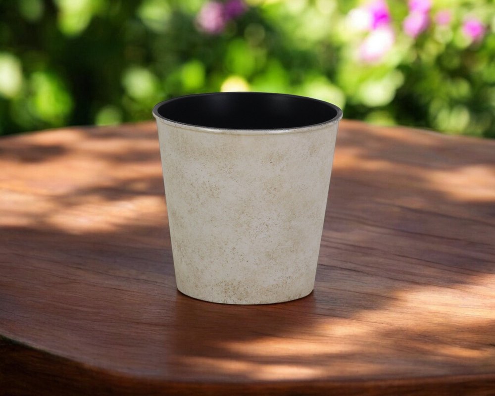 Maceta redonda de 5" de plástico reciclado color crema para interior y exterior