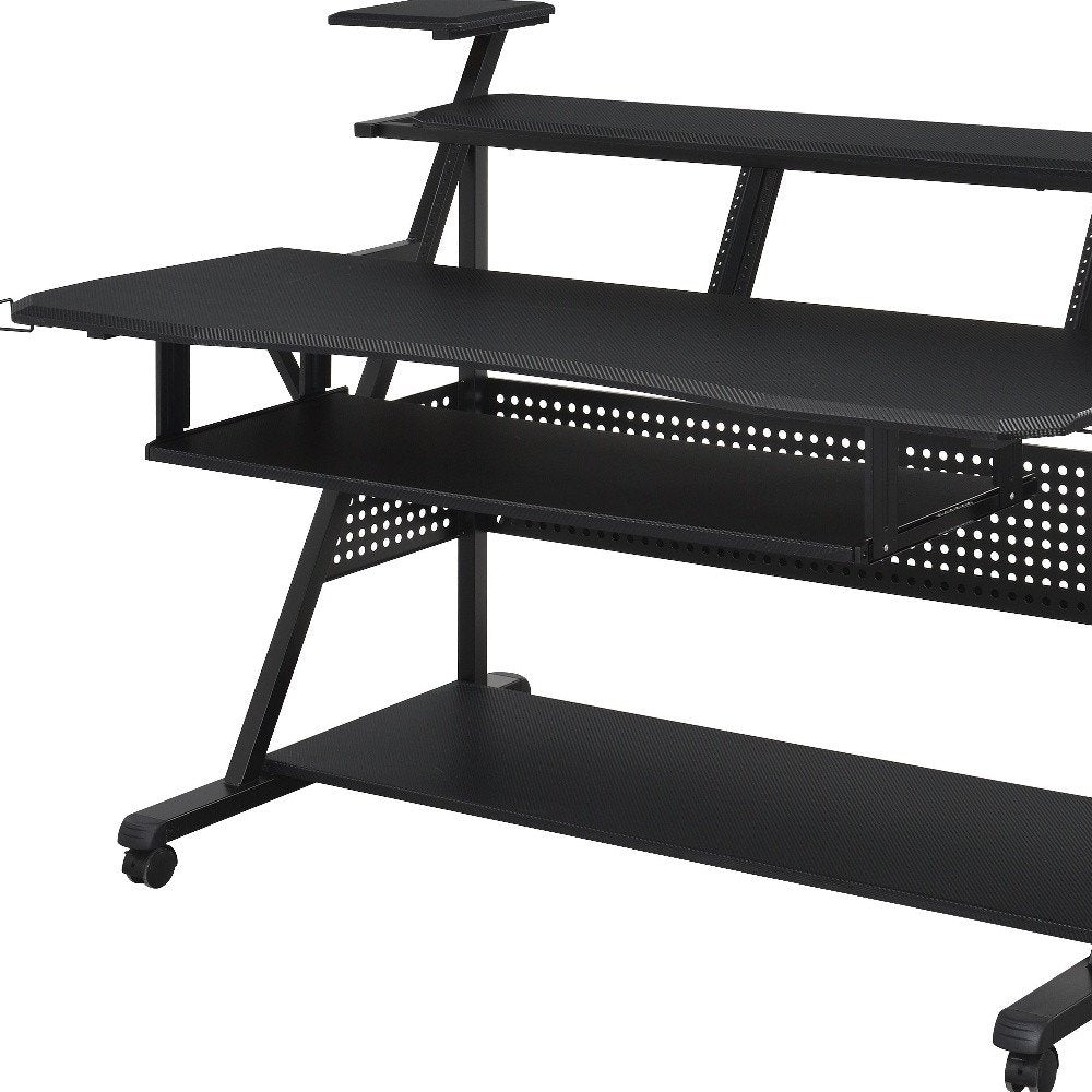 Escritorio para computadora con ruedas de 67" de madera y metal negro