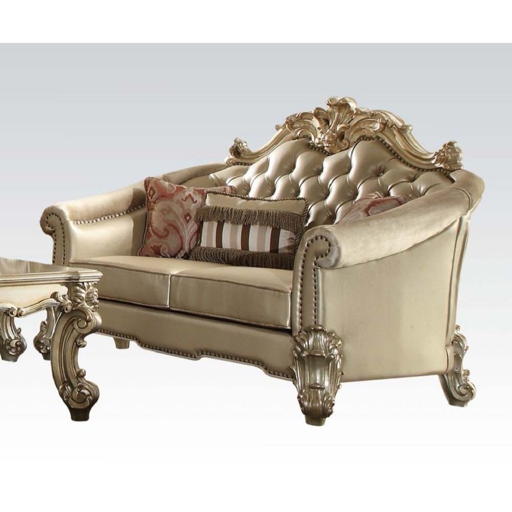 Loveseat de 67" de piel sintética color hueso y dorado con cojines
