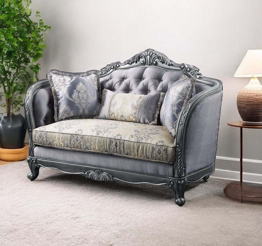 Loveseat de 65" en mezcla de seda gris y platino con cojines decorativos