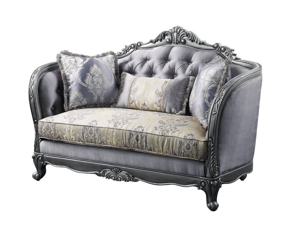 Loveseat de 65" en mezcla de seda gris y platino con cojines decorativos