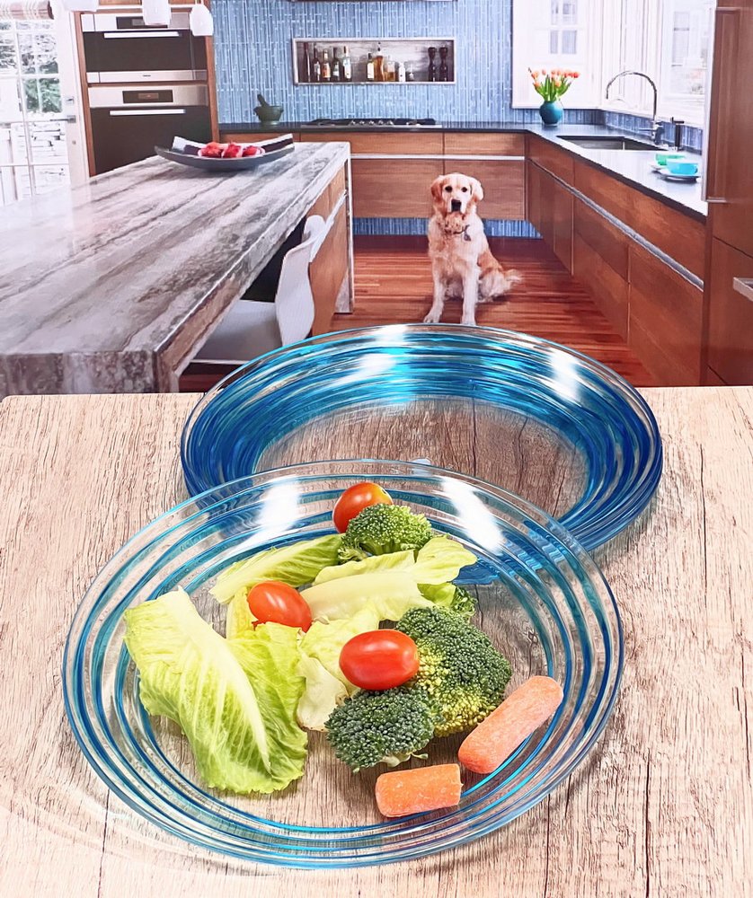 Juego de cuatro platos de ensalada acrílicos redondos con espirales azules