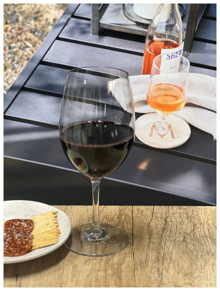 Juego de cuatro copas de vino multiusos con tallo de plástico Tritan transparente