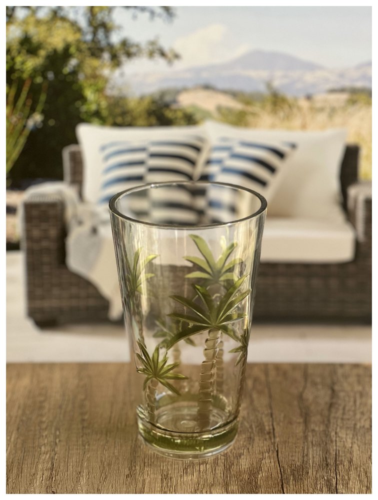 Juego de cuatro vasos altos de acrílico transparente y verde con forma de palmera