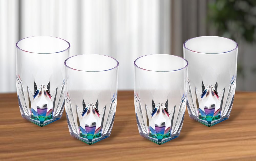 Juego de cuatro vasos altos de acrílico geométricos transparentes y arcoíris