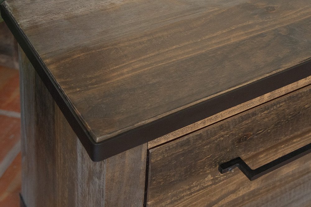 Cómoda de cinco cajones de madera maciza gris de 36"