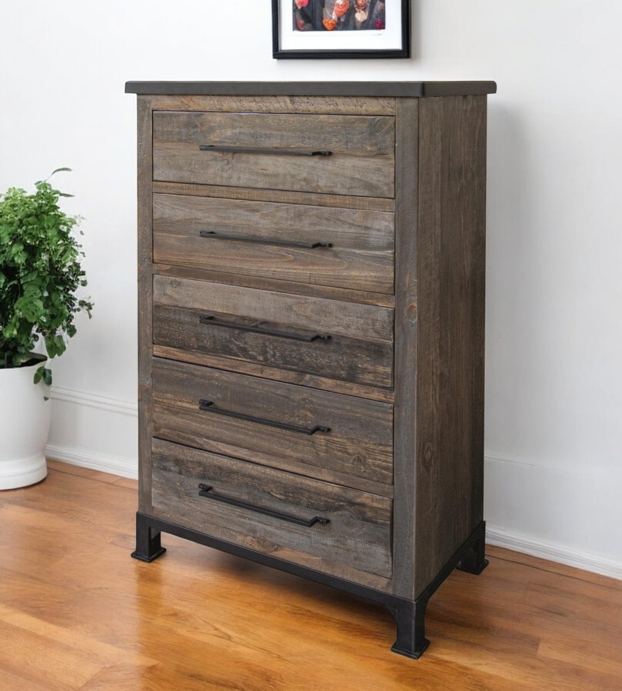 Cómoda de cinco cajones de madera maciza gris de 36"