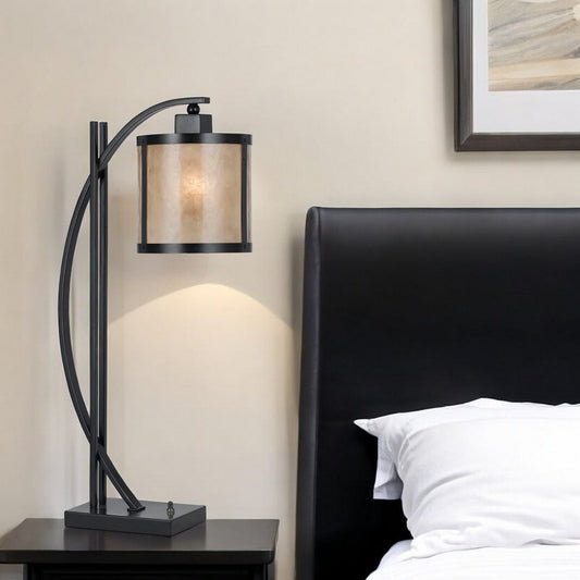 Lámpara de mesa tipo farol de metal negro de 26" con pantalla de tambor blanca