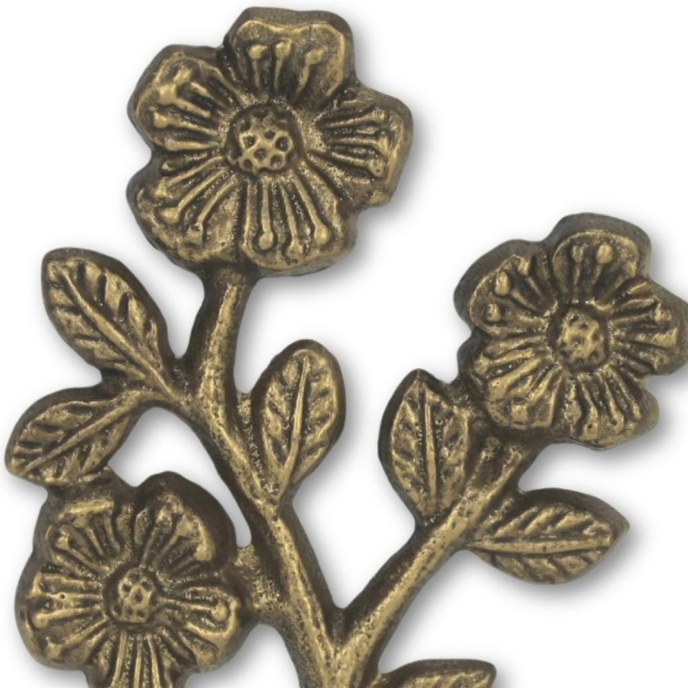 Gancho de pared con forma de flor de hierro fundido dorado envejecido de 4"