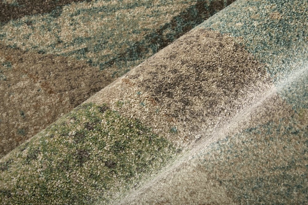 9' X 12' Ivory Blue And Green Checkered Area Rug
