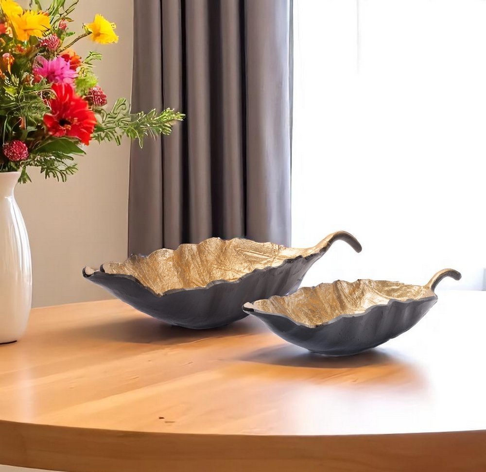 Juego de dos cuencos de centro de mesa rústicos de aluminio fundido negro y dorado de 25" con hojas
