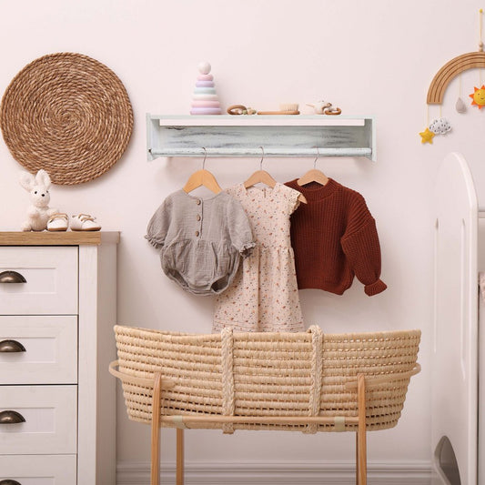 Juego de dos estantes flotantes de madera blanca para montar en la pared